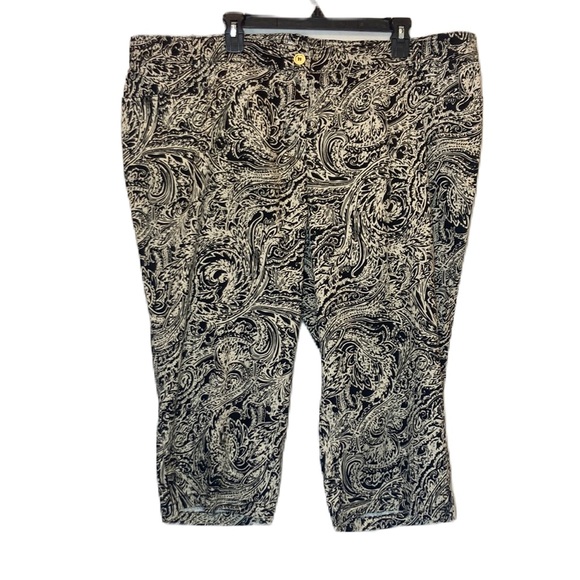 Susan Graver Black & White Floral Patterned Cropped Capri Pants Size 22W - Picture 1 of 8